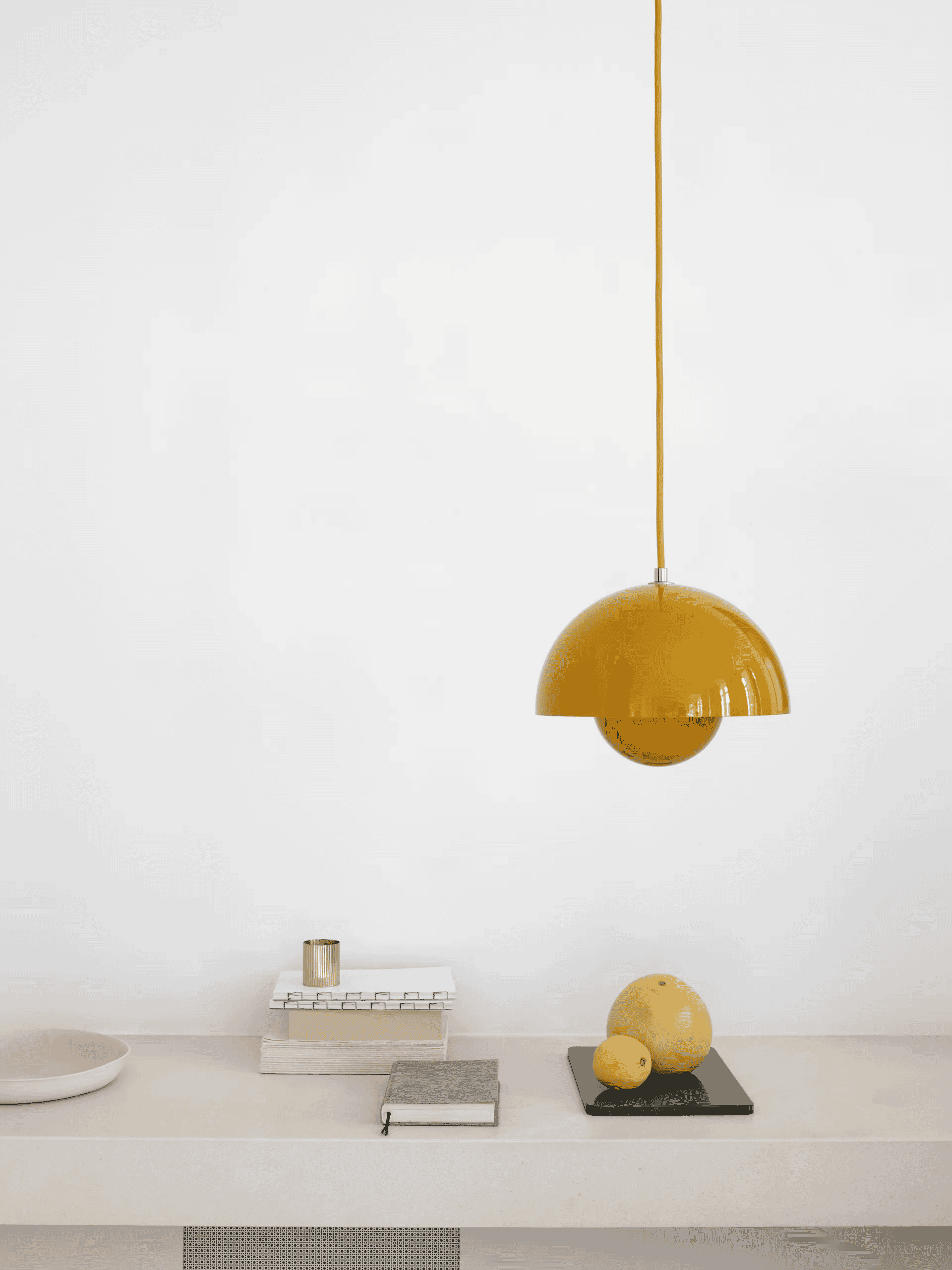 Verner Panton: FlowerPot VP1 pendant mustard yellow