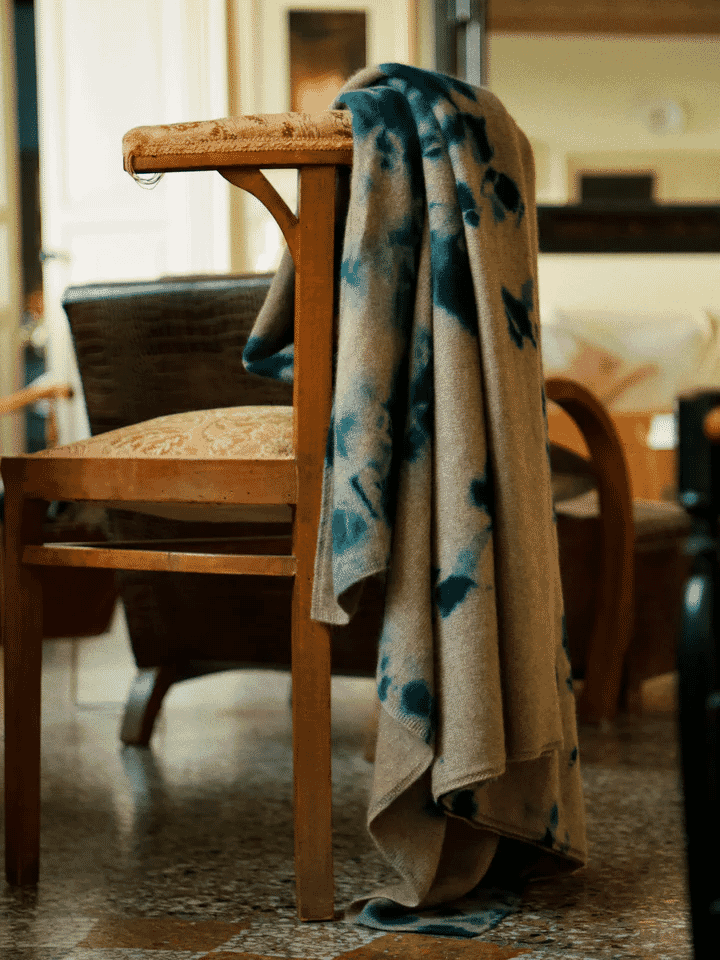 Suzusan: Shibori Cashmere Throw