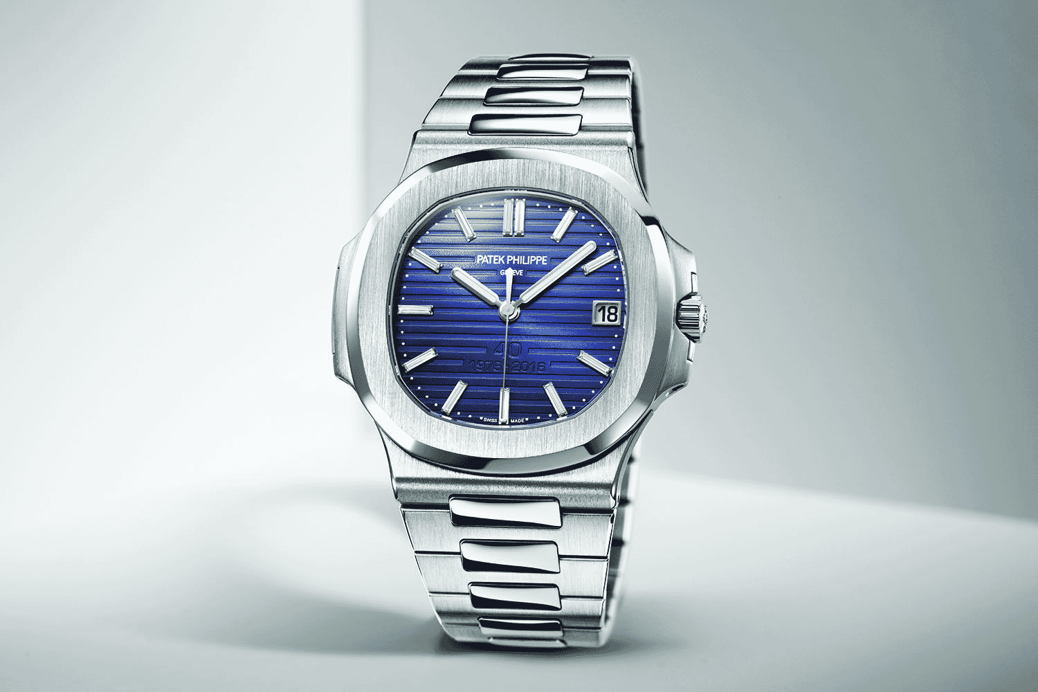 Patek Philippe: Nautilus 18k White Gold Sports Watch Ref 5976/1G-001