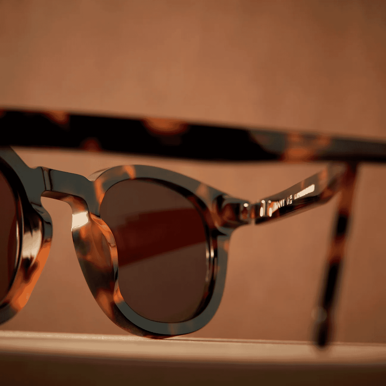 YOOVY: Holker Sunglasses in Tortoise