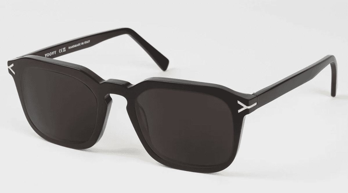 Yoovy: Larbreck Sunglasses in Black