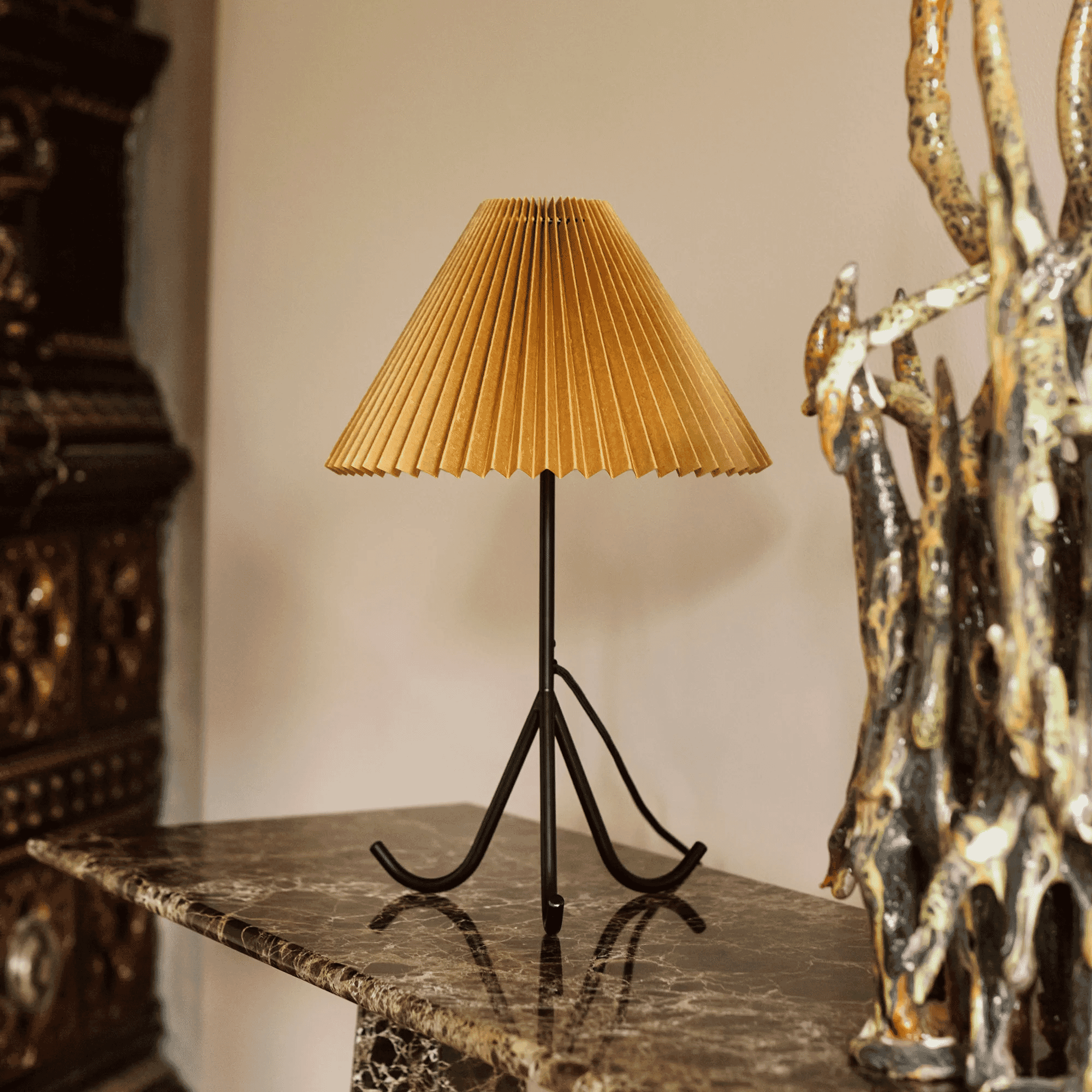 DUSTY DECO: Geraldine Table Lamp
