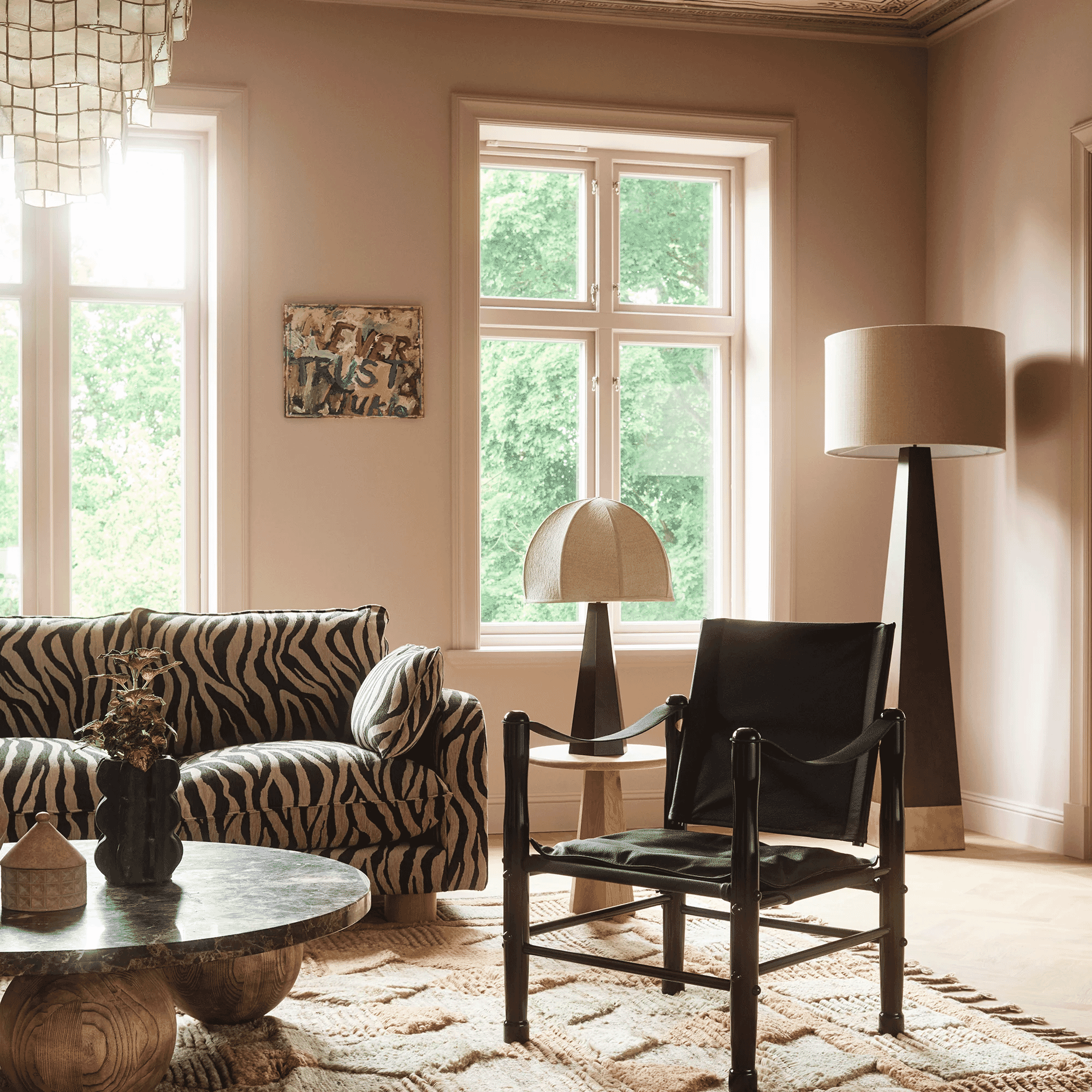 DUSTY DECO: Safari Chair Black