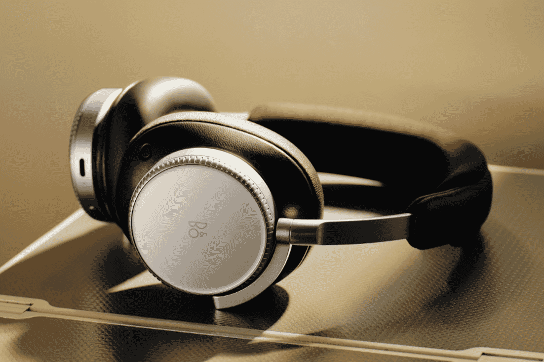 BANG &amp; OLUFSEN: Beoplay H100 Noise cancelling Headphones Century Brown