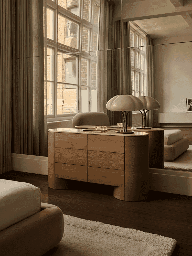 ELLISON STUDIOS: Fin Dresser