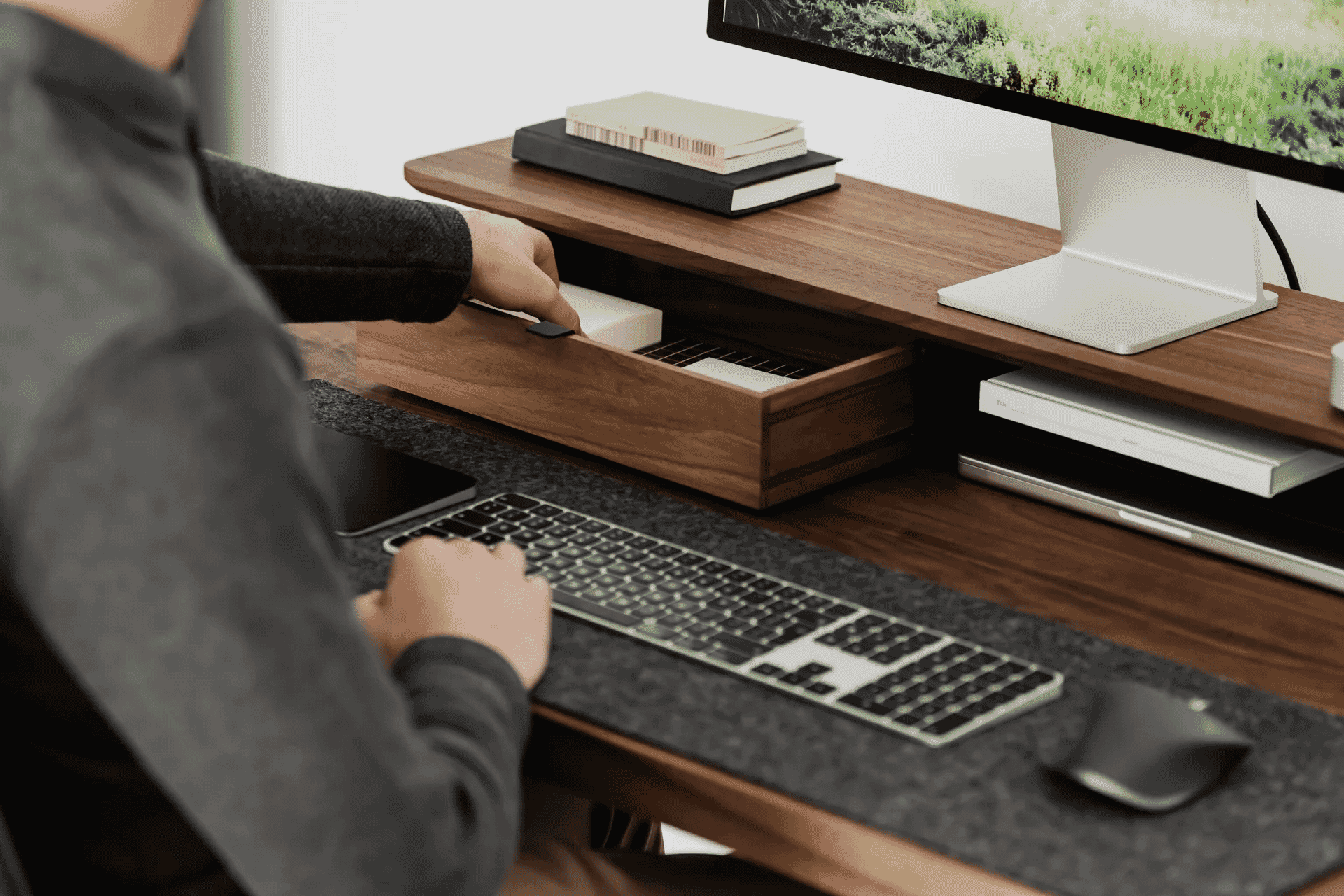 Oakywood: Desk Shelf Bundle