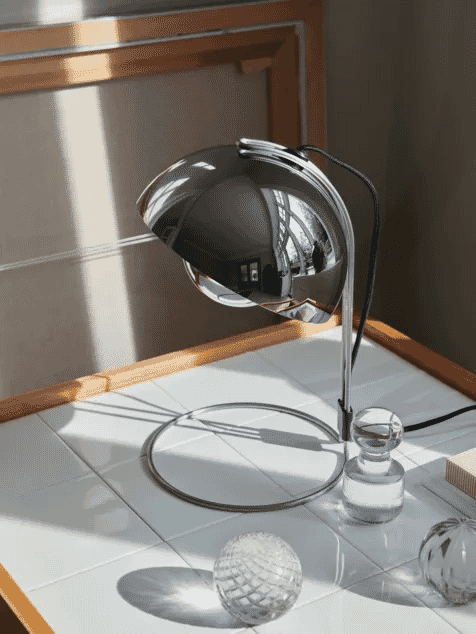 &amp;TRADITION: Flowerpot VP4 Stainless-Steel Table Lamp