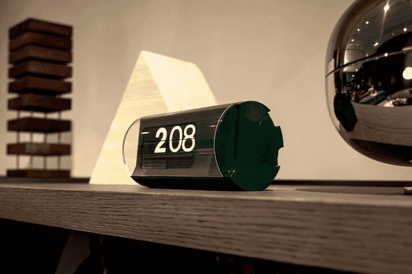 Solari Lineadesign: Cifra 3 Table Clock - Green