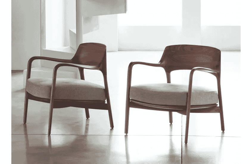 Porada: Louis Armchair