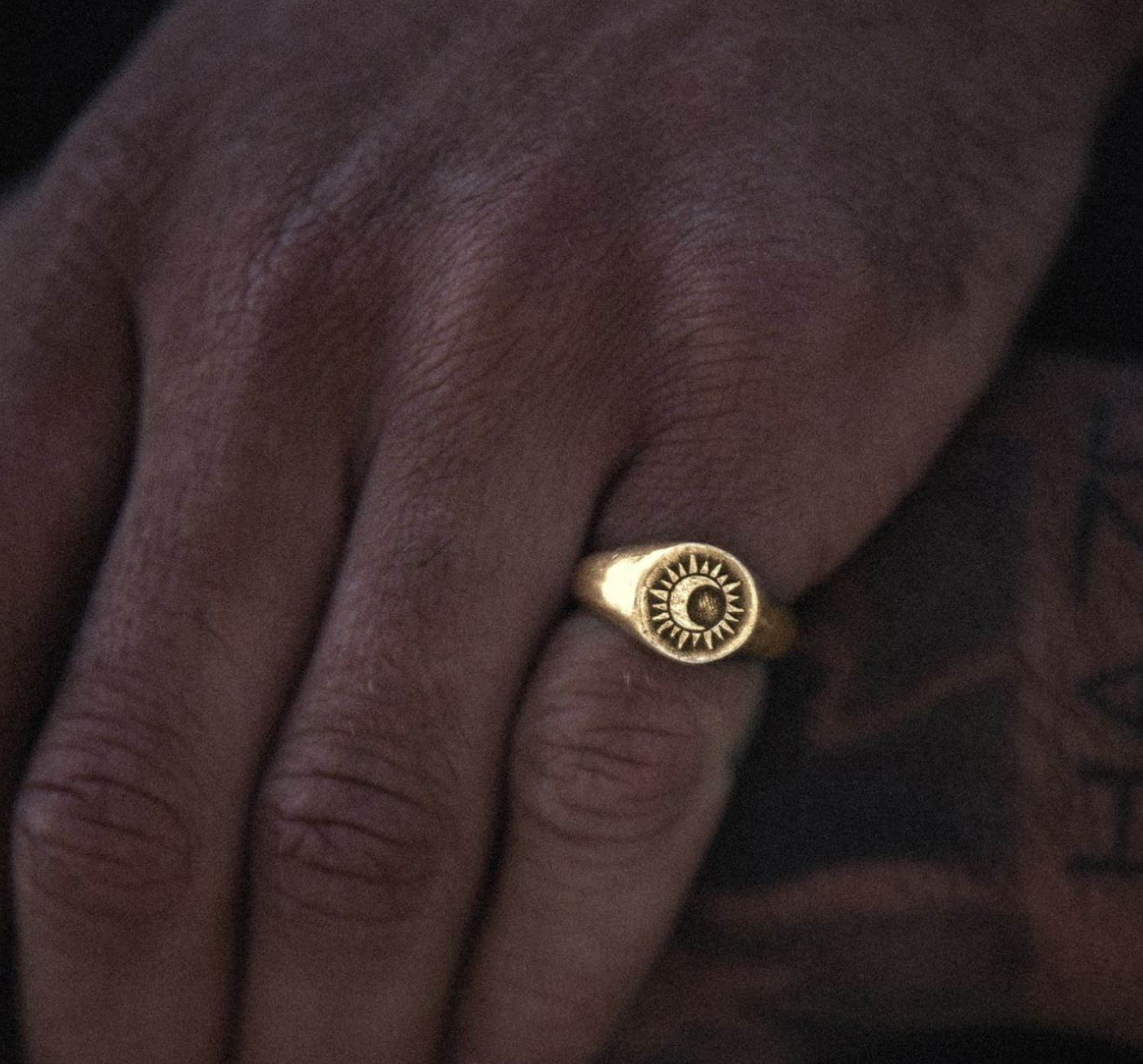 Haze &amp; Glory: The Sacred Sun Ring - Gold