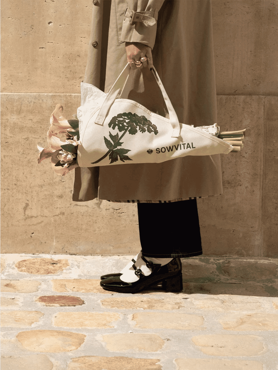 SOWVITAL: Monet Quote Cotton Flower Tote Bag