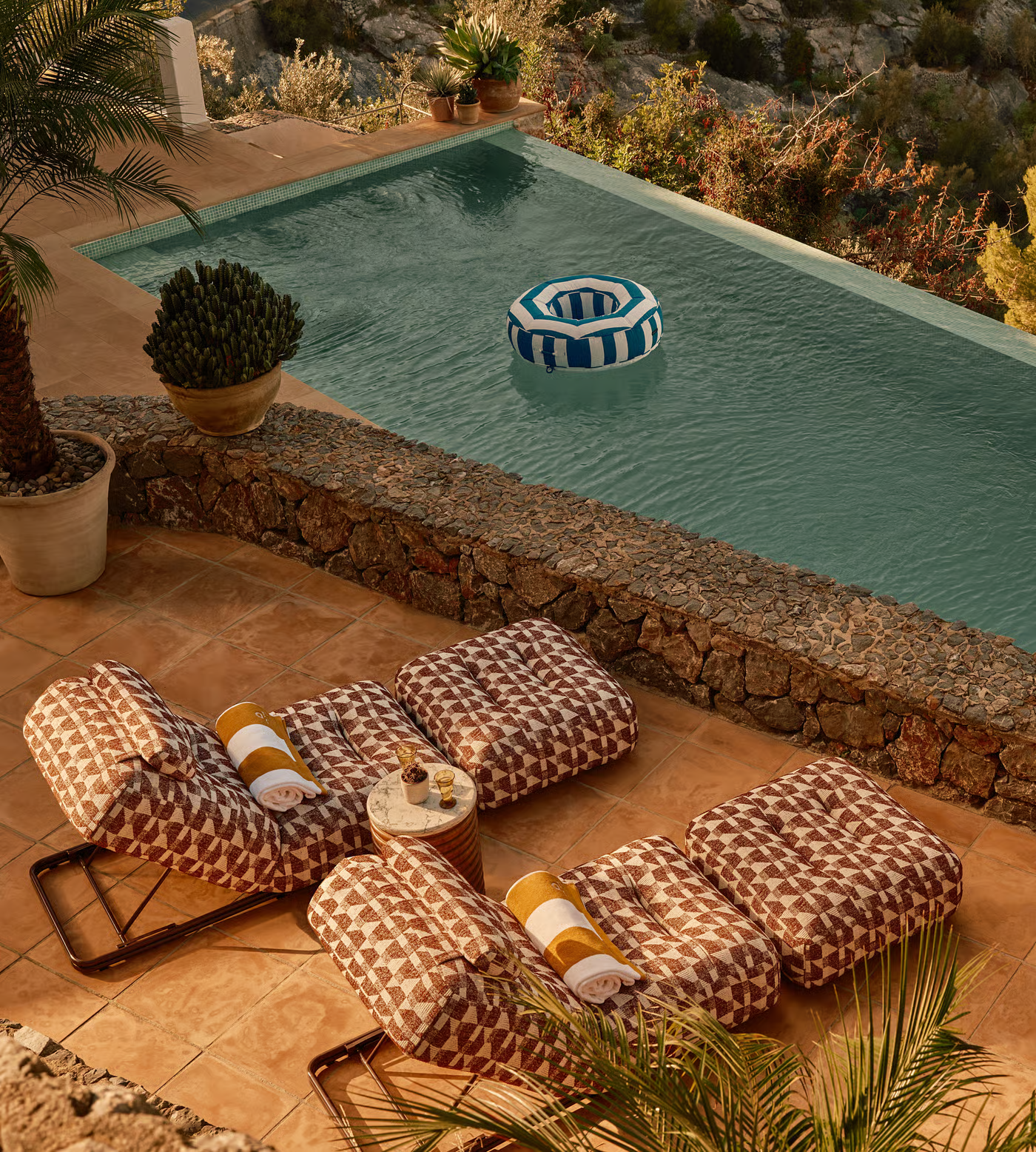SOHO HOME: Celia Outdoor Sunlounger