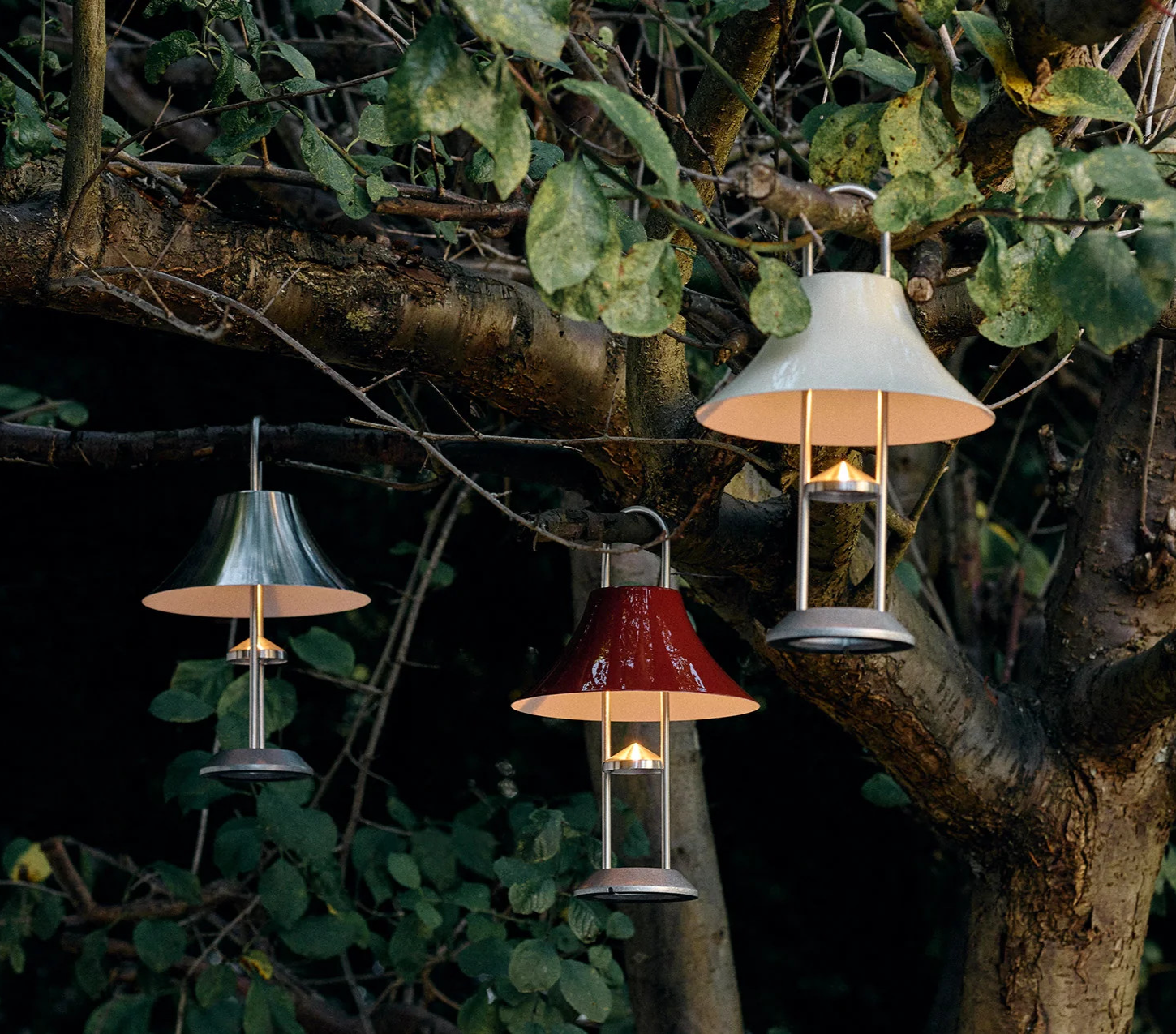HAY: Mousqueton Portable Rechargeable Lamp - Oyster white