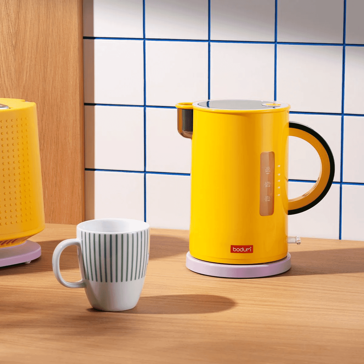 Bodum x MOMA: Ettore Electric plastic water kettle
