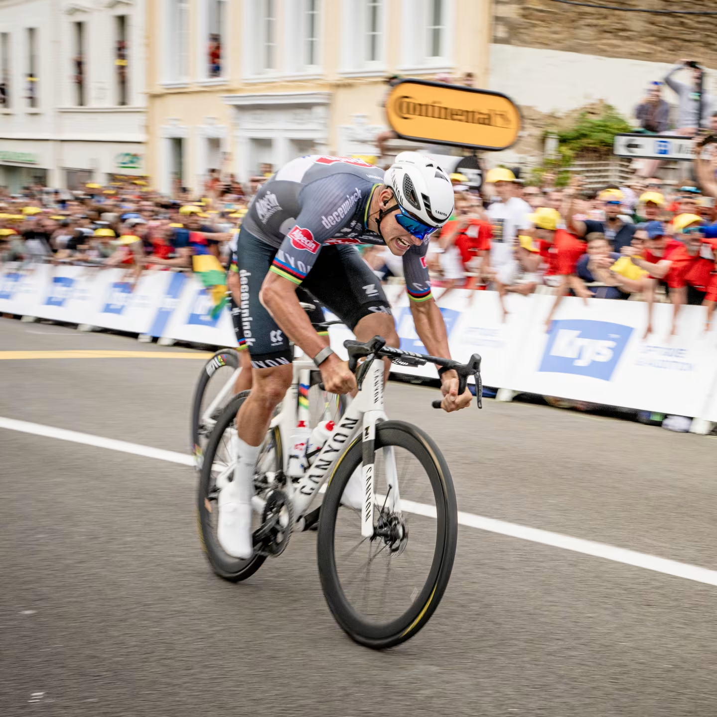 Canyon: Aeroad CFR Di2