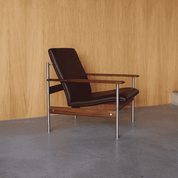 Fjordfiesta: 1001 AF Lounge Chair - Dark brown leather