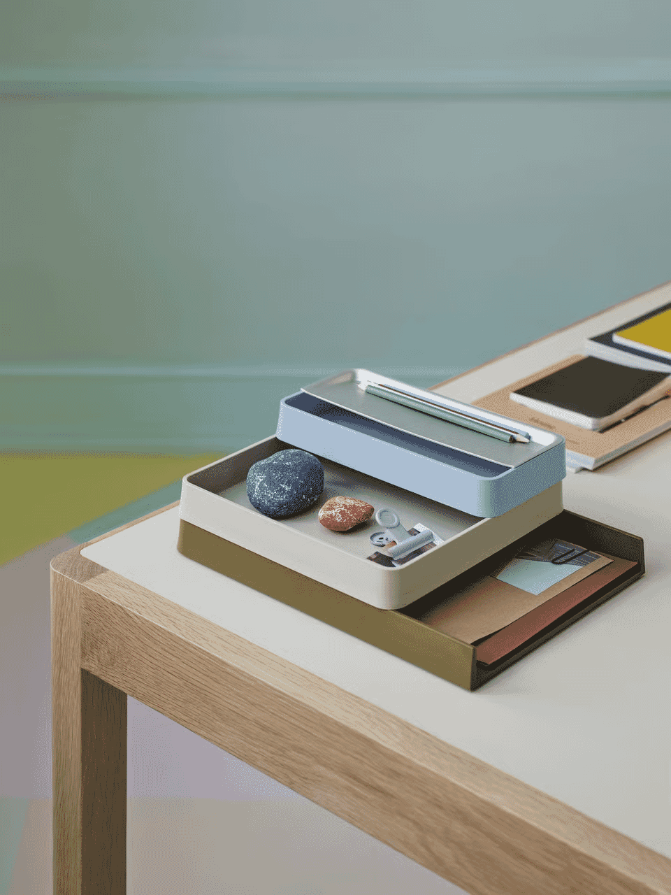 Muuto: Arrange Desktop Storage Configuration 2 multi colored