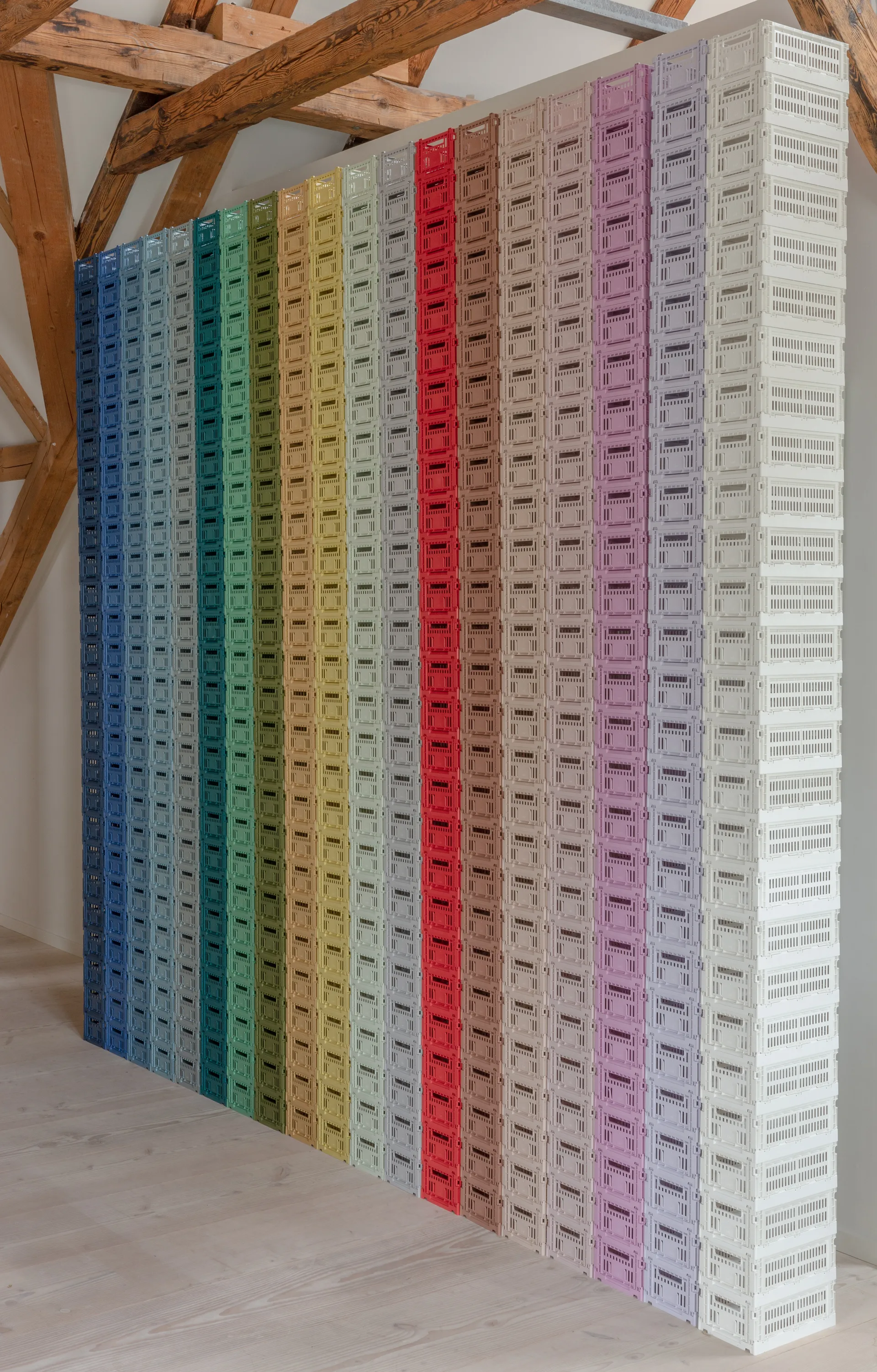 HAY: Colour Crate M 26.5x34.5 cm Powder