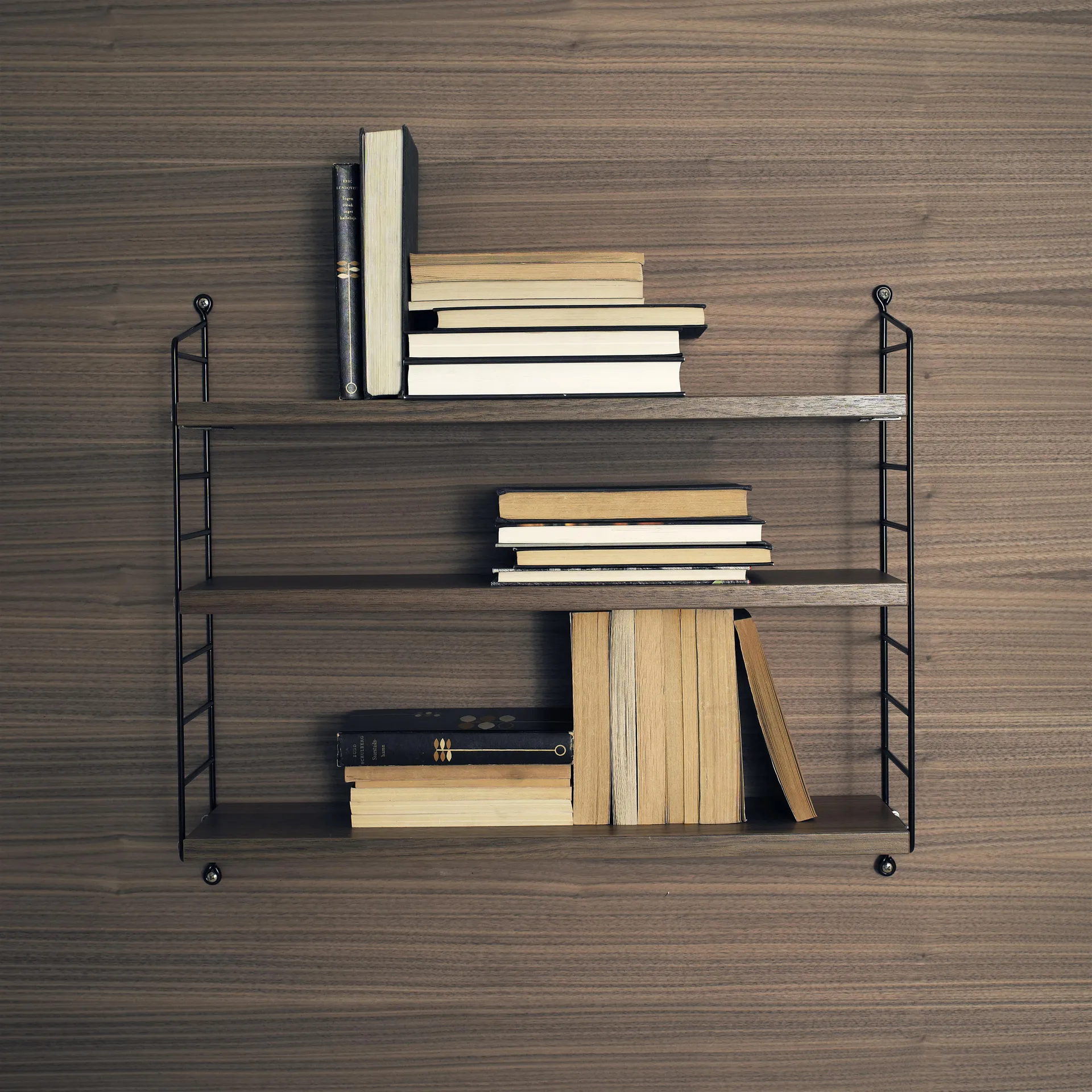 String: Shelf Pocket walnut-black walnut-black