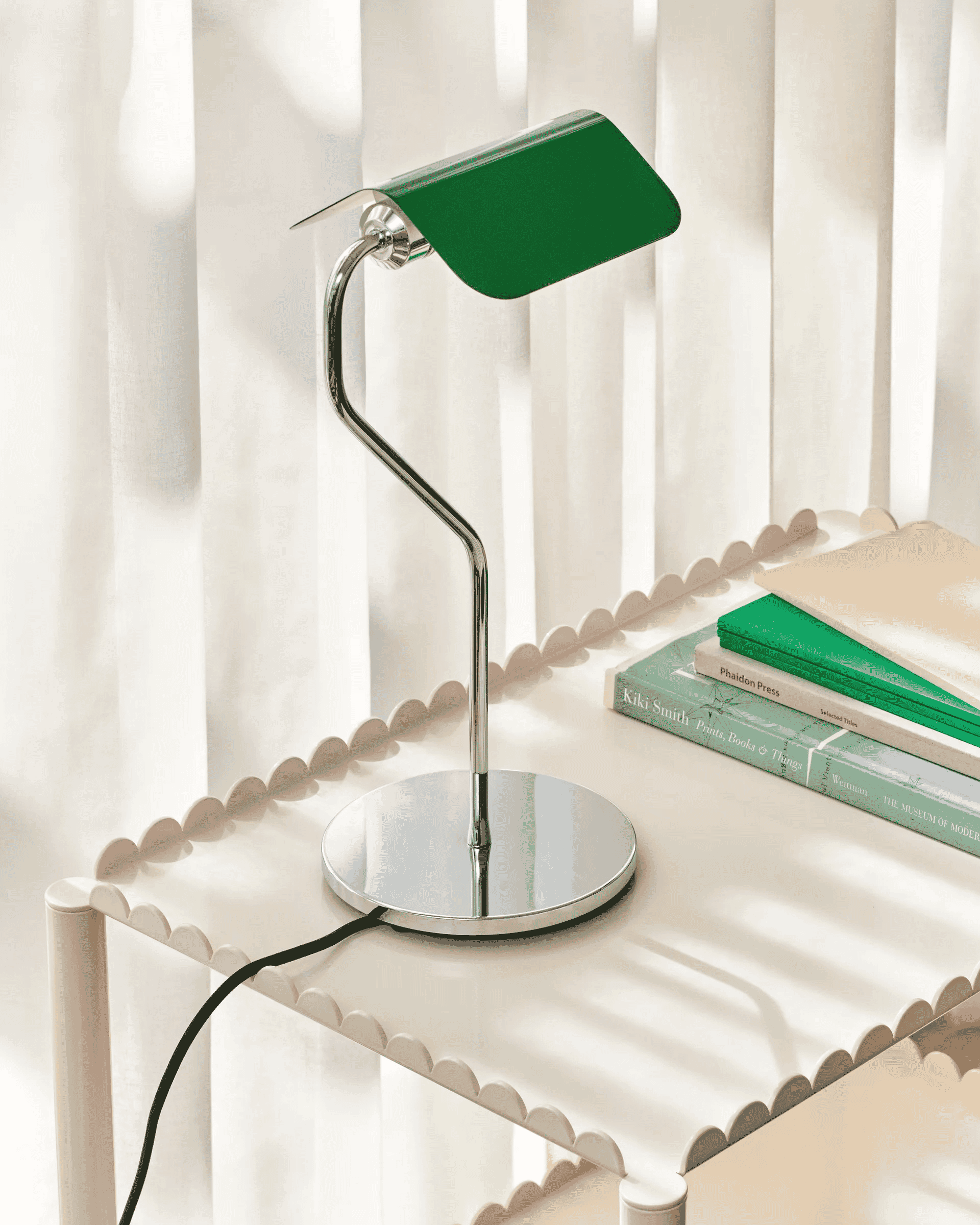 HAY: Apex table lamp Emerald green