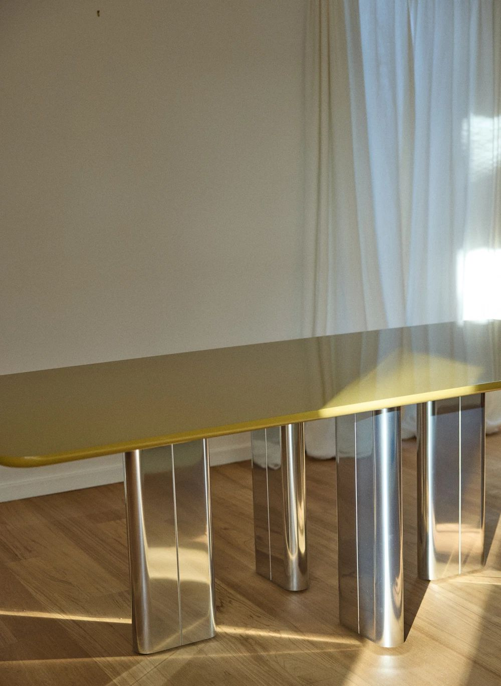 Gabrielle Paris: Chrysoline lacquered wood dining table