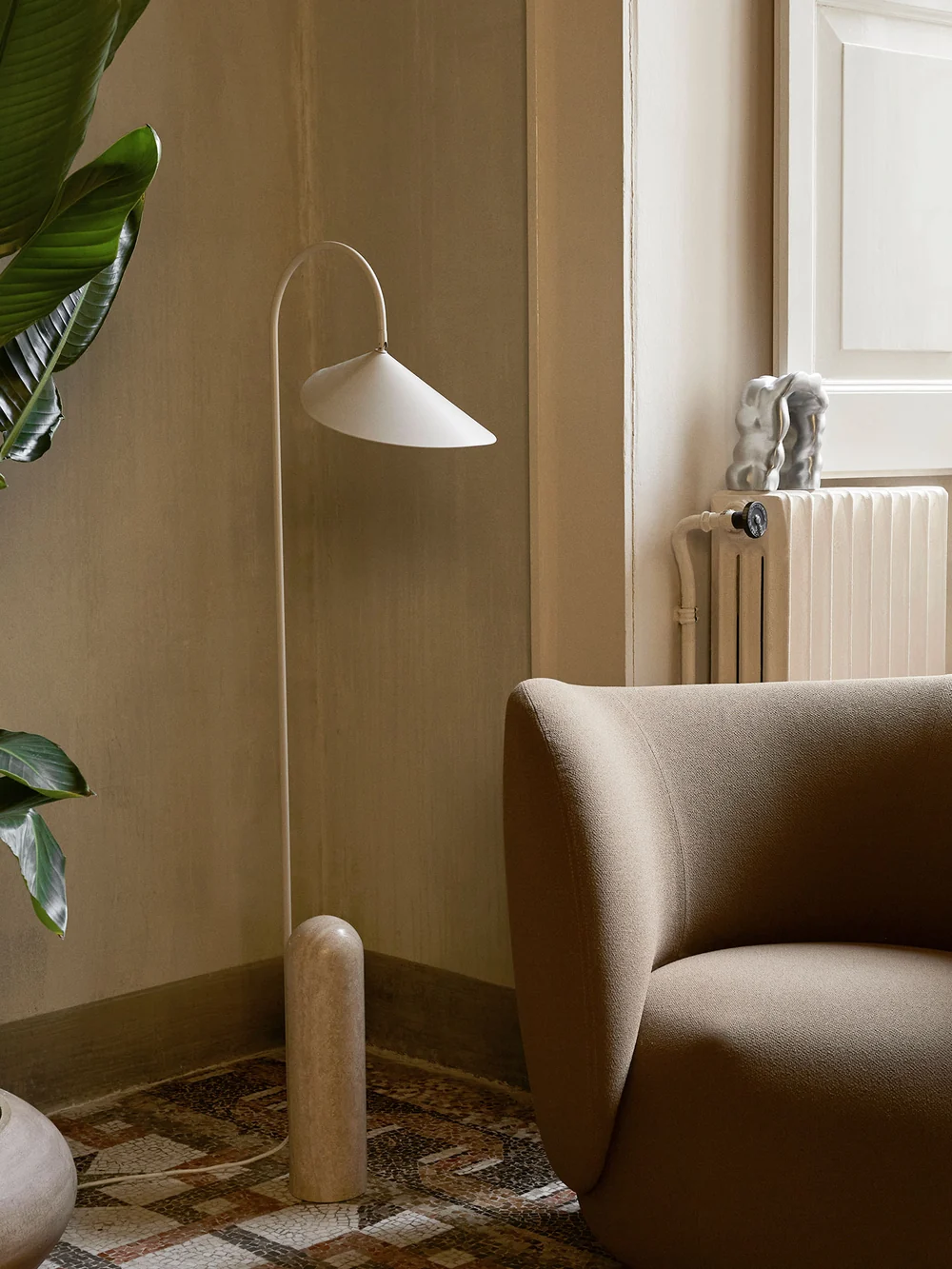 Ferm Living: Arum floor lamp cashmere Lamp