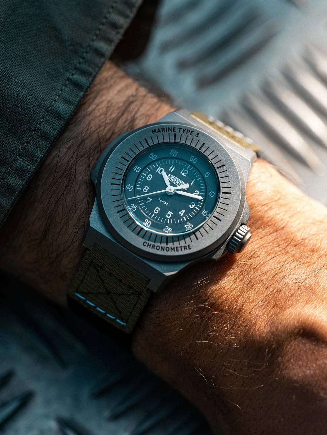 LAVENTURE MARINE: TYPE 3 TITANIUM / BLACK