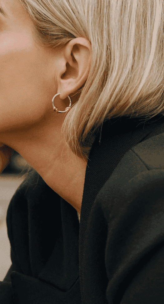 Lucy Williams: Knot Small Hoop Earrings