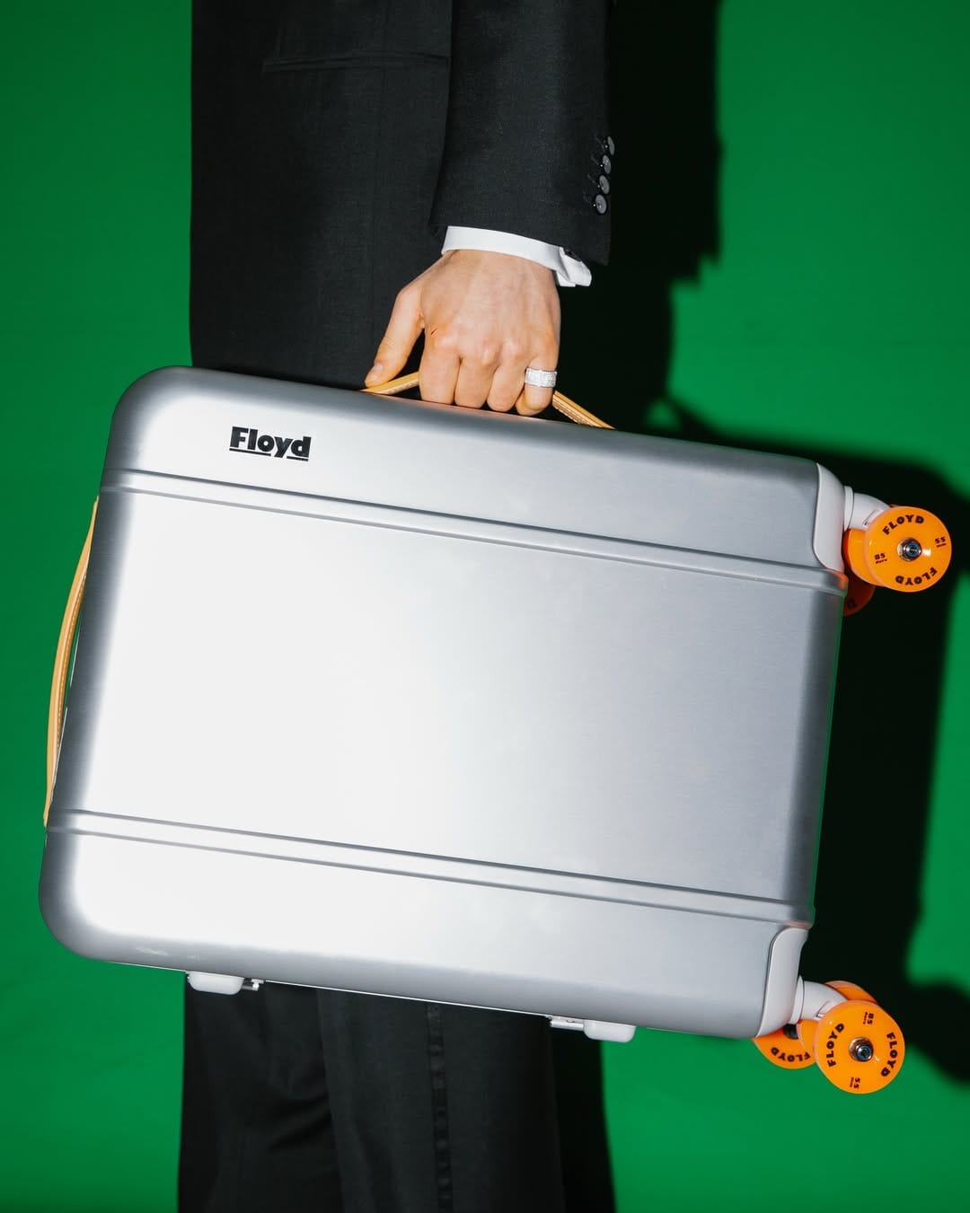 Floyd: Cabin Aluminium Luggage