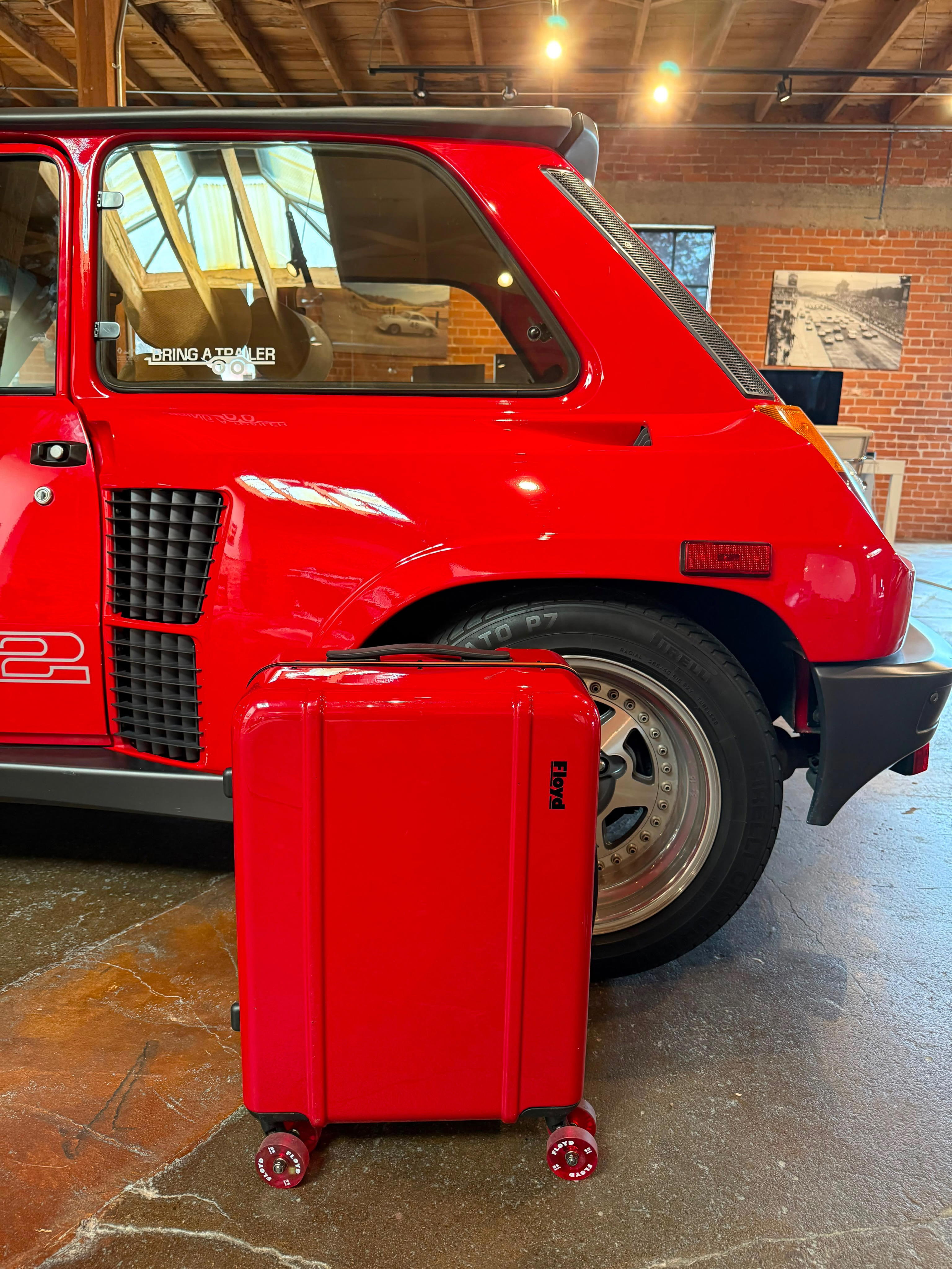 Floyd: Travel Case