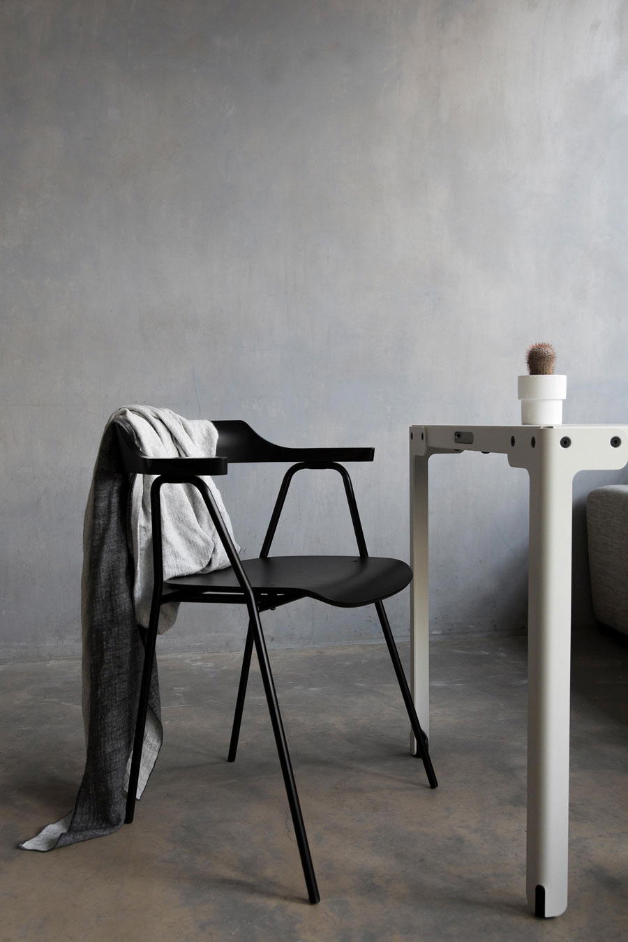 Dingin Chairs