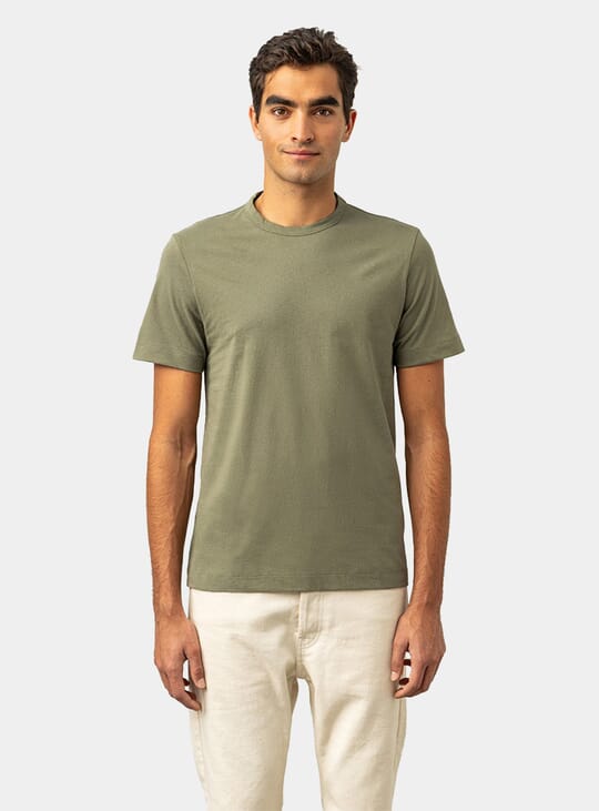 14 of the best minimalist men's clothing and accessories brands OPUMO