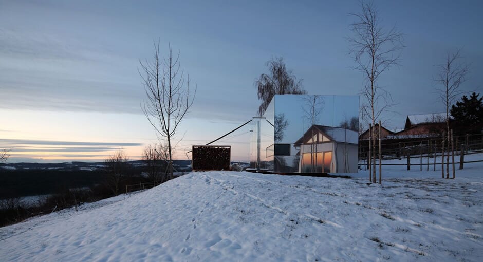 Casa Invisible by Delugan Meissl