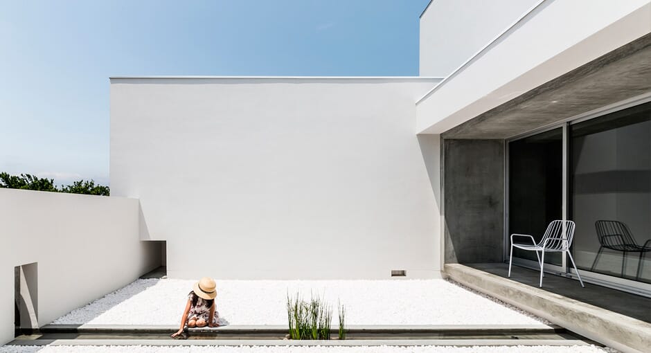Courtyard House by Kouichi Kimura Architects