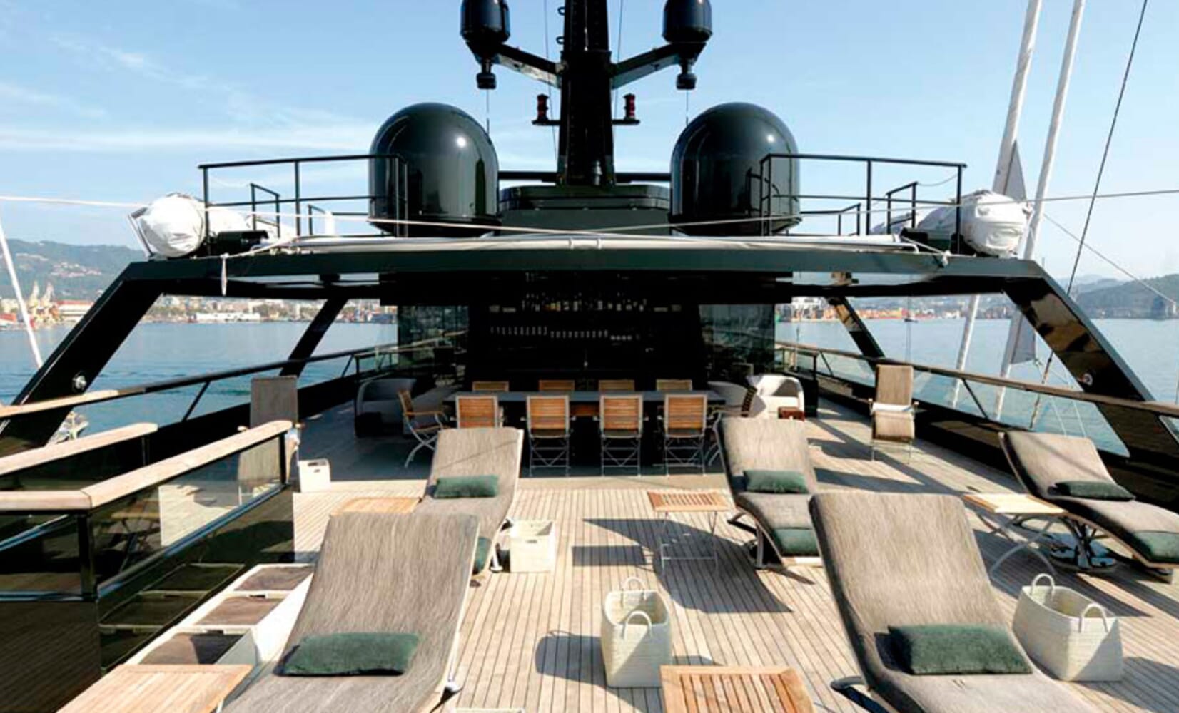 Maìn Yacht for Giorgio Armani | OPUMO Magazine