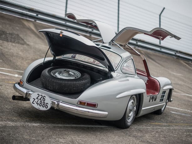 300-SL-Gullwing-8