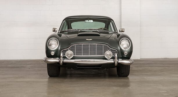 Aston-Martin-DB5-2