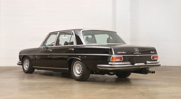 Mercedes-Benz-300-SEL-6.3-5