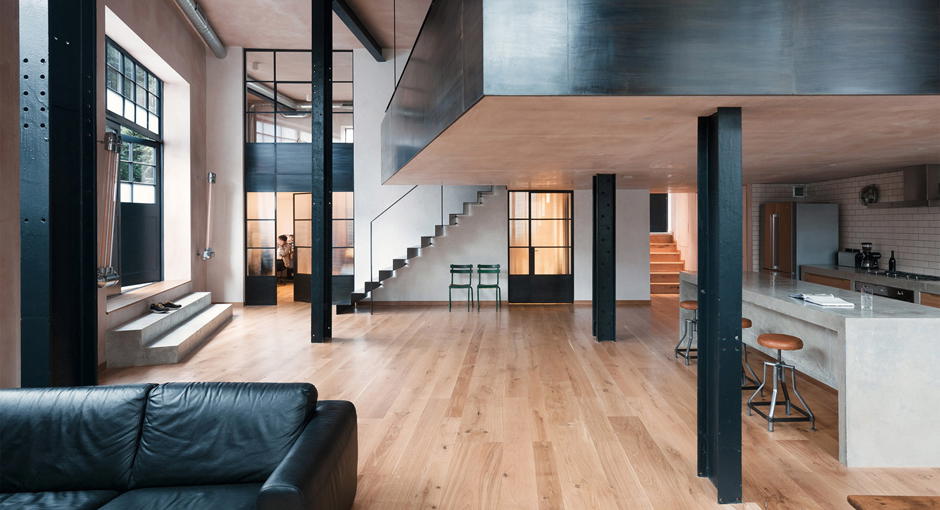 London Warehouse Conversion by Sadie Snelson Architects