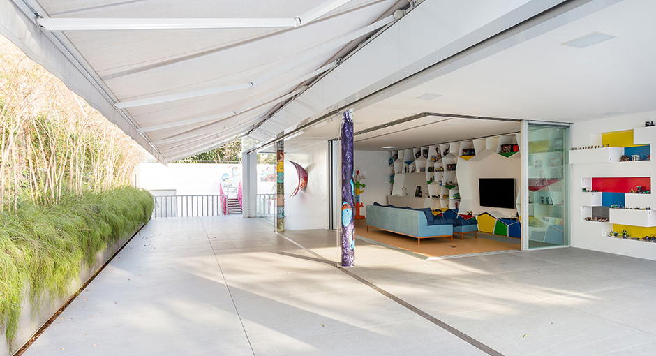 Toy House MM01 by Pascali Semerdjian Arquitetos