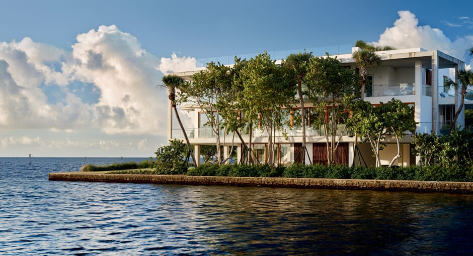 Waterfront House by Alejandro Landes