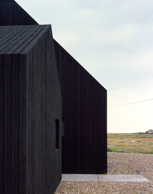 North-Vat-house_Rodic-Davidson-Architects_Dungeness-beach-Kent-England_dezeen_936_2