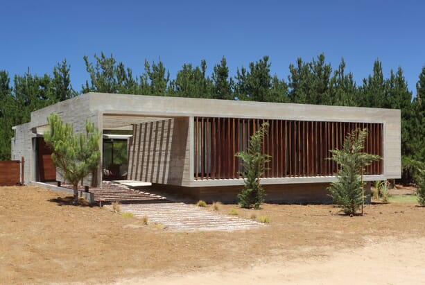 SS-House-Besonias-Almeida-Arquitectos-2