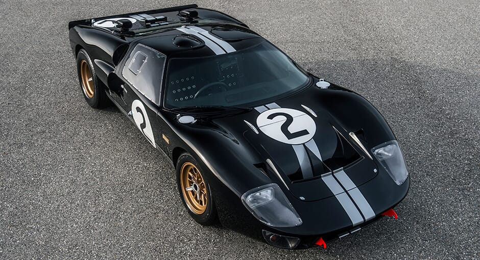 洋書 SHELBY GT40 Shelby Gt40: Friedman, Dave: 9780760327821: Amazon.com: Books