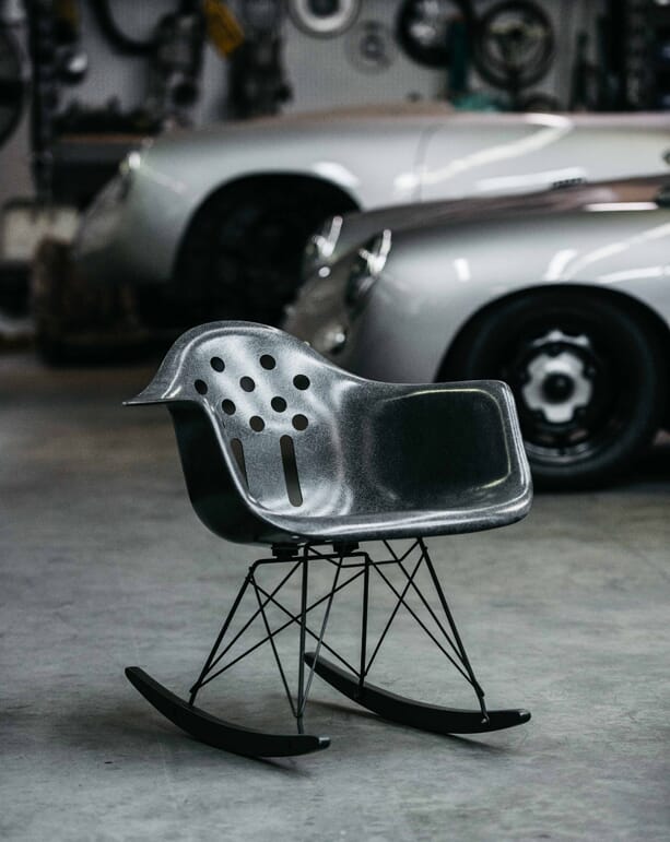 LUFTGEKuHLT-MODERNICA-deus-ex-machina-chair-2