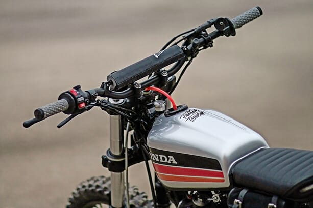 honda-xr600r-01