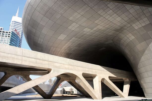 zaha-hadid-Dongdaemun-Design-Plaza