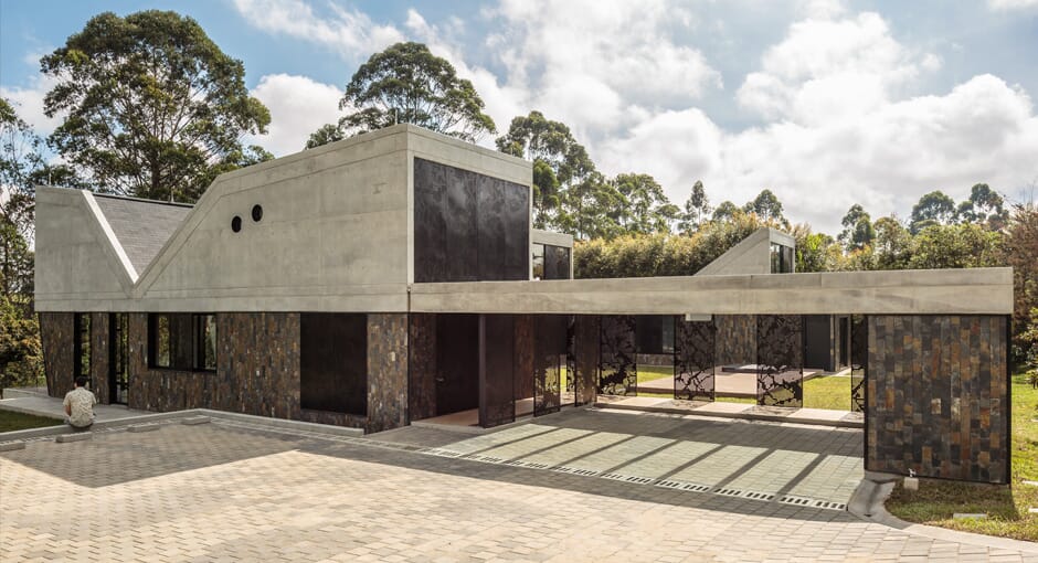 Casa En Llanogrande by Plan B Arquitectos