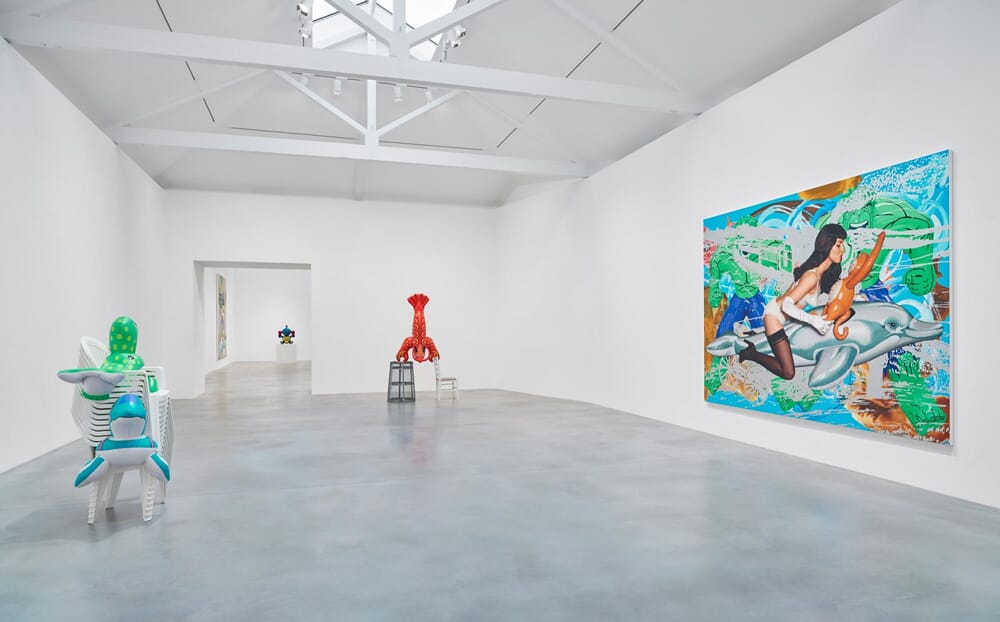 jeff-koons-now-damien-hirst-newport-street-gallery-04