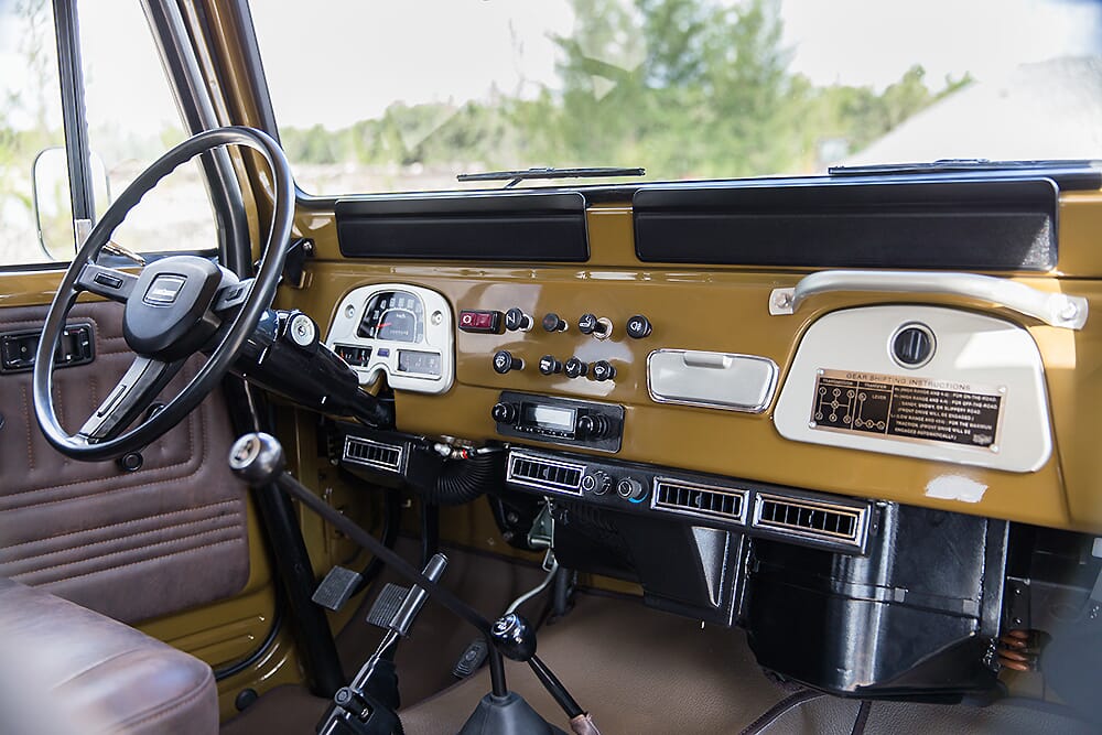 1981_Toyota_Land_Cruiser_FJ43-32_MM